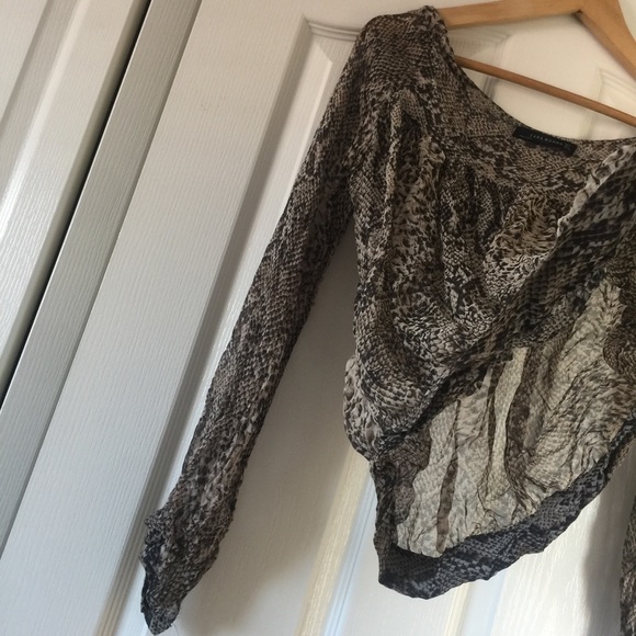 Zara snake python print sheet blouse - sz M - Picture 4 of 8